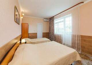 Гостиница КАРО Анапа Трехместный номер с балконом-2